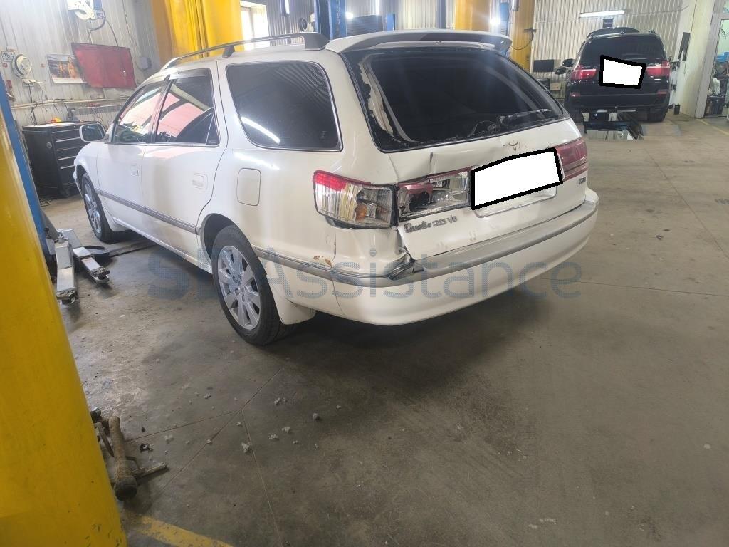 Toyota Mark II Qualis 1999 г