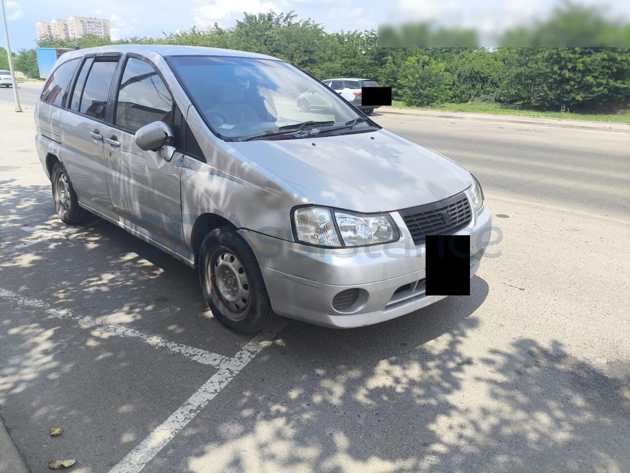 Nissan Liberty 2001 г