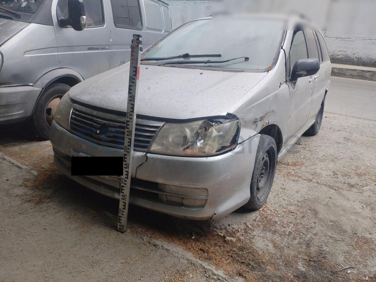 Nissan Liberty 2001 г