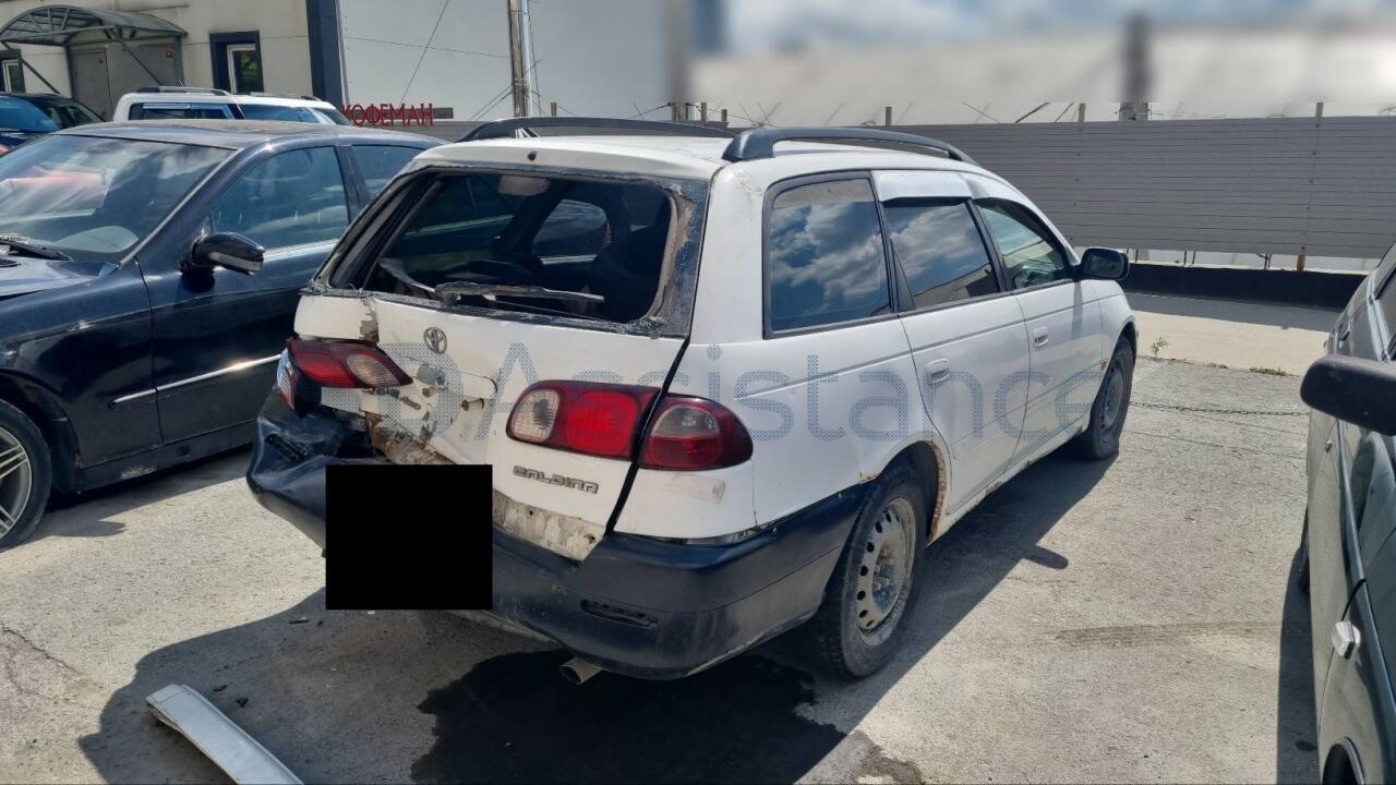 Toyota Caldina 2000 г