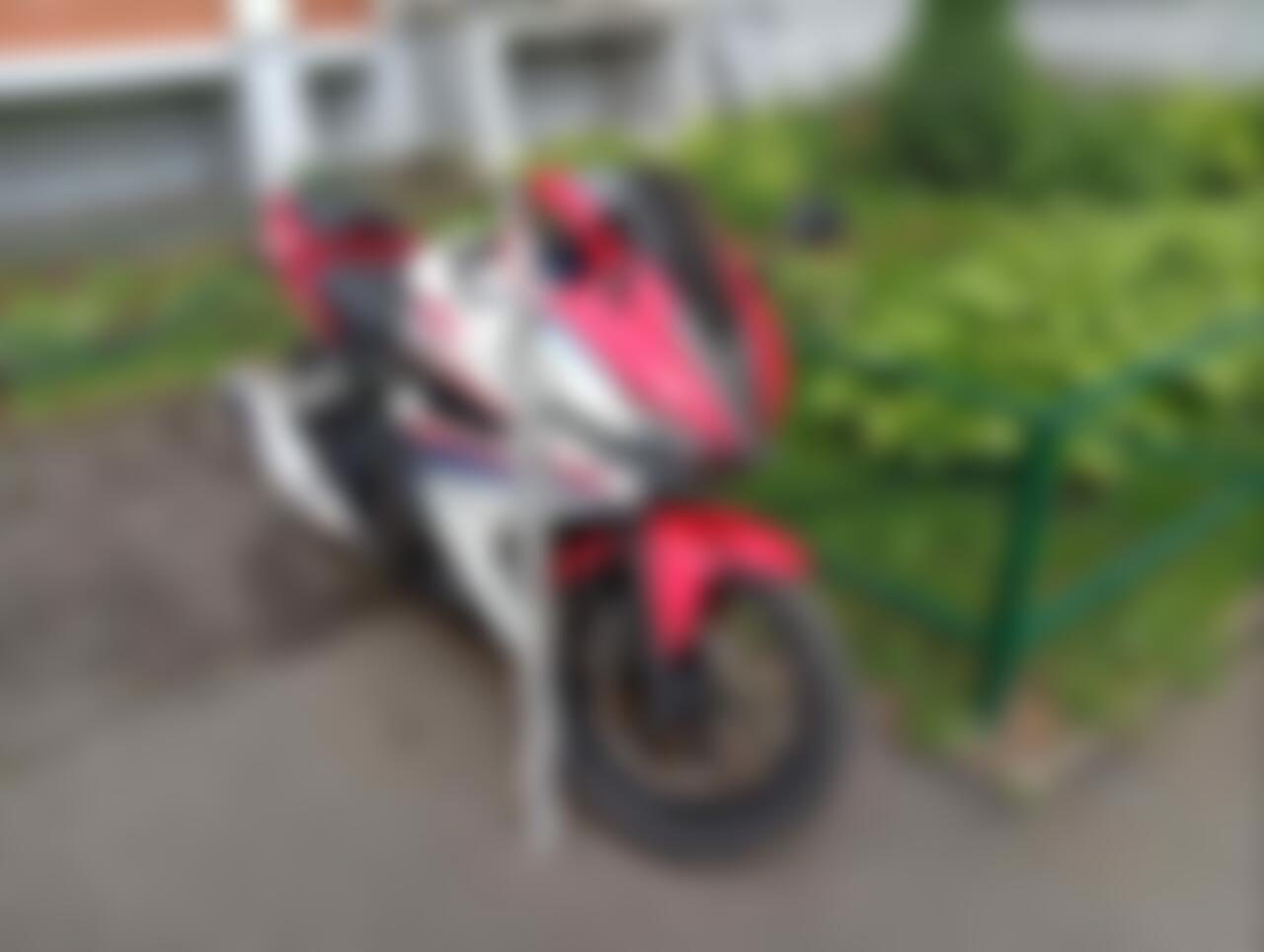 Honda cbr400r 2016 г