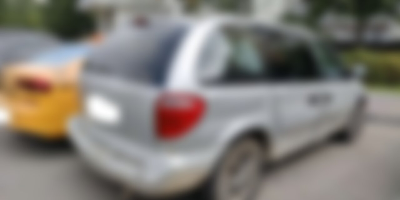 Dodge Caravan 2002 г