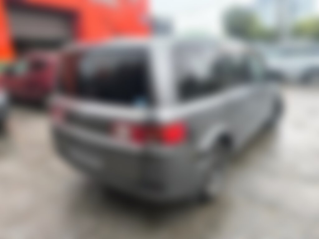 Nissan LAFESTA 2005 г