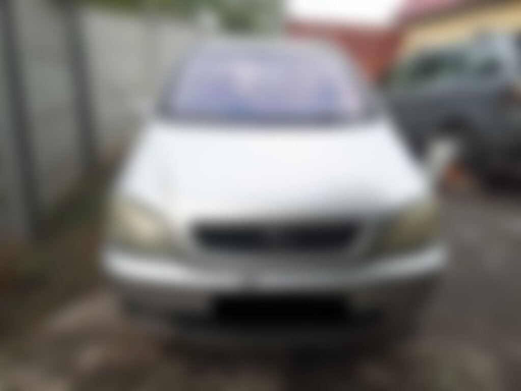 Opel Zafira 2000 г