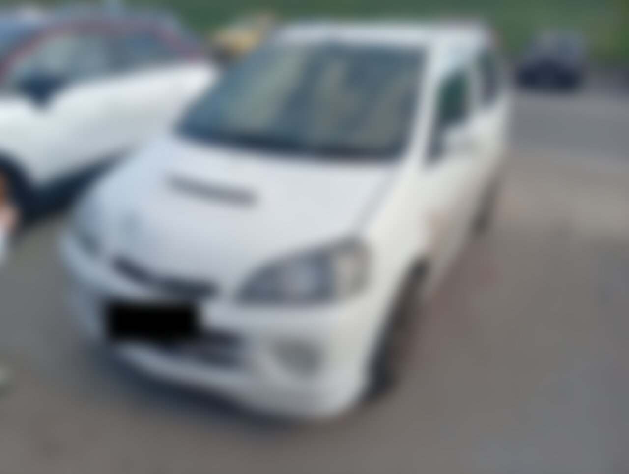 Daihatsu YRV 2003 г
